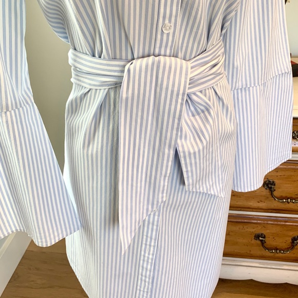 Pinstripe menswear style dress. Size 6. - Picture 5 of 8